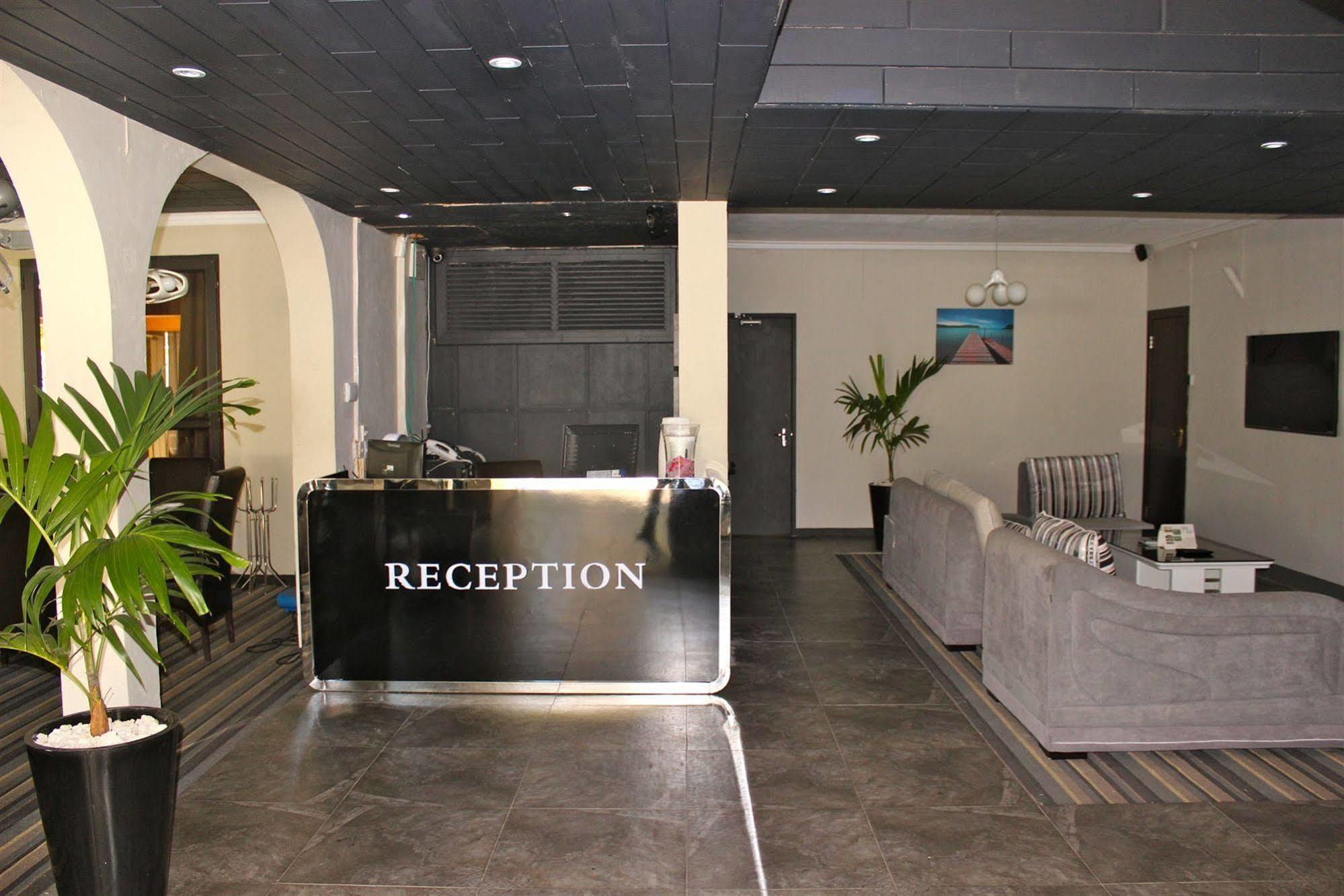 West Palm Inn Flic-en-Flacq Exterior foto